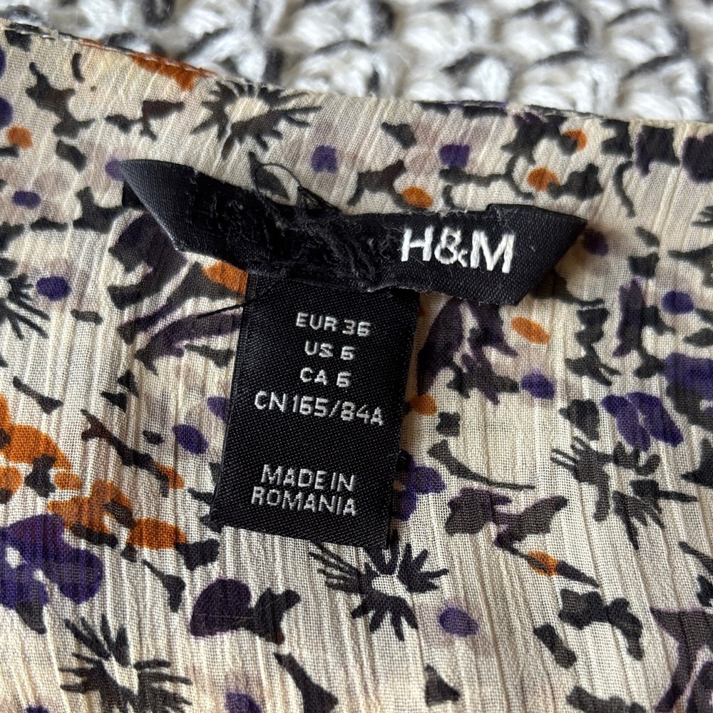 H&M Floral V-Neck Midi Dress - Multicolor - Picture 2 of 11